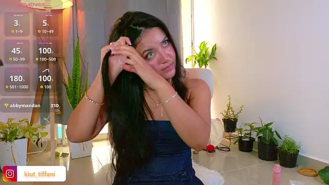 Snapshot of Kiut_tiffanii chatting on September 18, 2025, 1:14 pm Kiut tiffanii online show from September 18, 2025, 1:14 pm