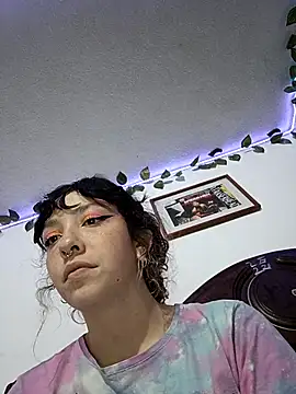Snapshot of MysticNight_ chatting on September 19, 2025, 2:59 am MysticNight online show from September 19, 2025, 2:59 am