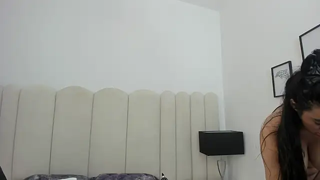 EmilyHanks  online show from March 14, 2026, 8:04 pm