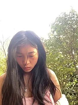 EmLy02 online show from October 27, 2025, 12:00 am