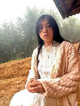 EmLy02 online show from November 2, 2025, 12:59 am