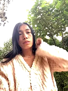 EmLy02 online show from October 24, 2025, 6:23 am