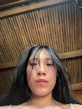 EmLy02 online show from April 9, 2026, 2:57 am