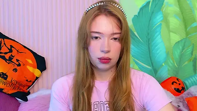 Gwen Greens online show from October 18, 2025, 8:33 pm