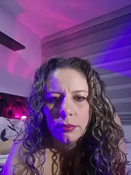 Snapshot of Nina_vallon chatting on June 12, 2026, 10:35 am Nina vallon online show from June 12, 2026, 10:35 am