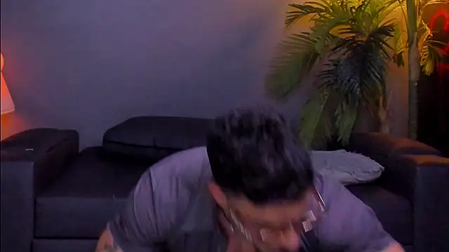 dennis cox1 online show from November 9, 2025, 6:06 am