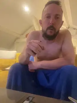 Snapshot of AZOPMOB18999 chatting on March 20, 2026, 10:44 pm AZOPMOB18999 online show from March 20, 2026, 10:44 pm