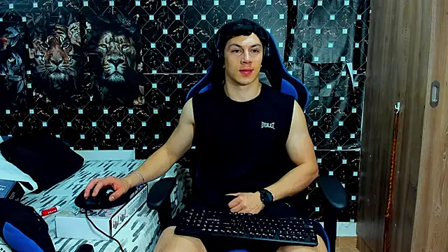 javiersexymann online show from March 31, 2026, 4:36 am