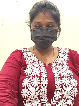 Snapshot of chaitara-reddy chatting on May 15, 2026, 6:55 am chaitara-reddy online show from May 15, 2026, 6:55 am