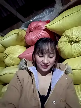 Mini3333 online show from November 29, 2025, 1:22 pm