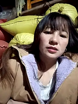 Mini3333 online show from December 1, 2025, 5:47 pm