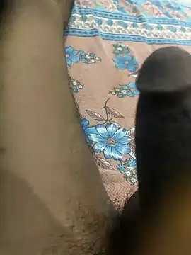 sanddyk99 online show from November 5, 2025, 6:44 pm