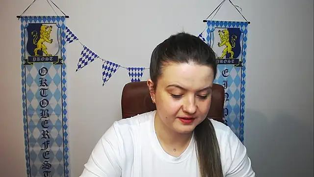 MavkaCute online show from September 24, 2025, 6:14 pm