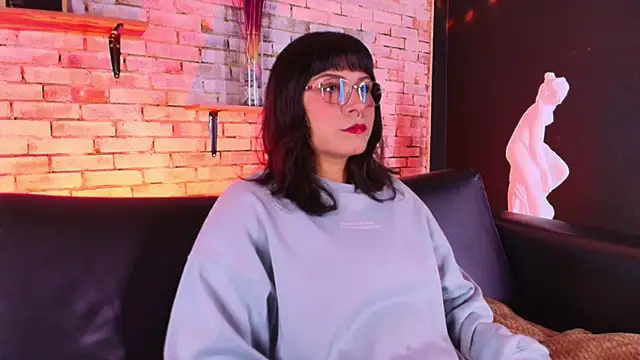 kitty malach online show from April 6, 2026, 3:35 am