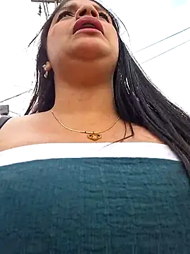 Eiimy pretty online show from October 21, 2025, 8:19 pm