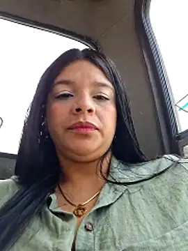 Eiimy pretty online show from October 25, 2025, 4:51 pm