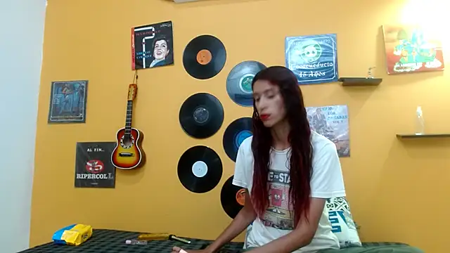 skinnyverus18 online show from September 27, 2025, 7:09 pm