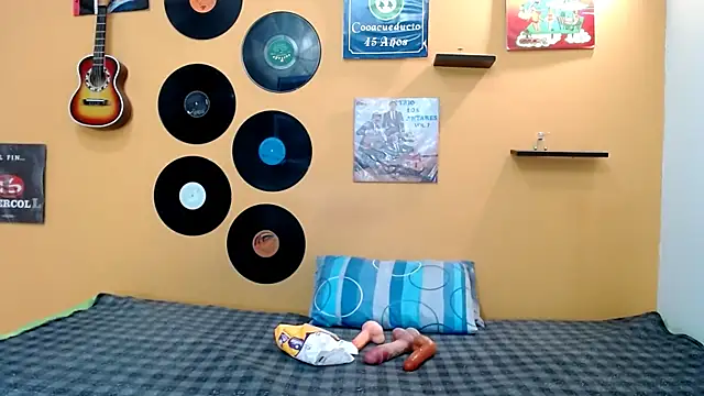 skinnyverus18 online show from February 27, 2026, 6:41 pm