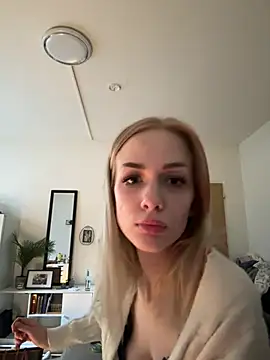 DaryaDoll online show from February 14, 2026, 1:00 pm