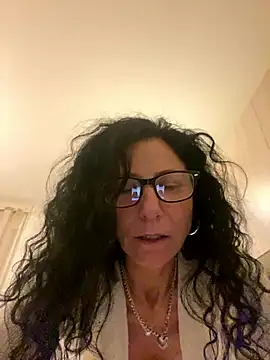 eddivad6974 online show from January 13, 2026, 8:18 am