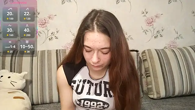 Snapshot of KissKarina chatting on October 17, 2025, 1:02 pm KissKarina online show from October 17, 2025, 1:02 pm