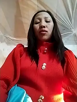 cute love00 online show from December 3, 2025, 12:59 pm