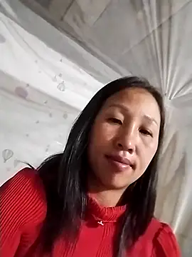 cute love00 online show from December 16, 2025, 9:41 pm