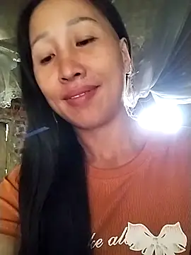 cute love00 online show from October 26, 2025, 3:29 am