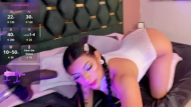 Micki   online show from October 24, 2025, 11:42 am