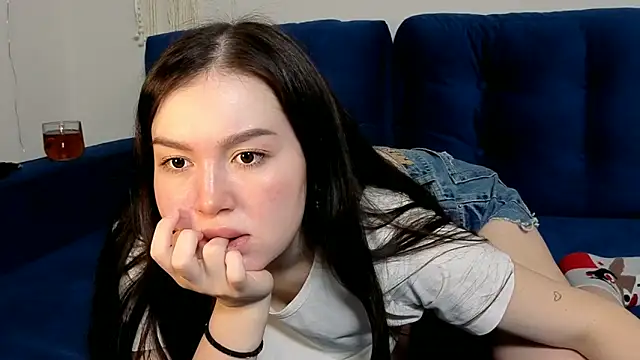 Snapshot of LexeeLuv chatting on October 16, 2025, 2:31 am LexeeLuv online show from October 16, 2025, 2:31 am