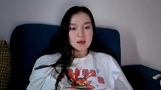 Snapshot of LexeeLuv chatting on October 17, 2025, 3:43 am LexeeLuv online show from October 17, 2025, 3:43 am