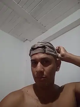 Jota Alejand online show from November 8, 2025, 3:54 am