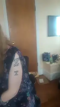 Snapshot of BlondeyMiyMiy chatting on September 10, 2025, 10:20 pm BlondeyMiyMiy online show from September 10, 2025, 10:20 pm