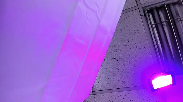 Aisha hotts777 online show from April 6, 2026, 2:51 am