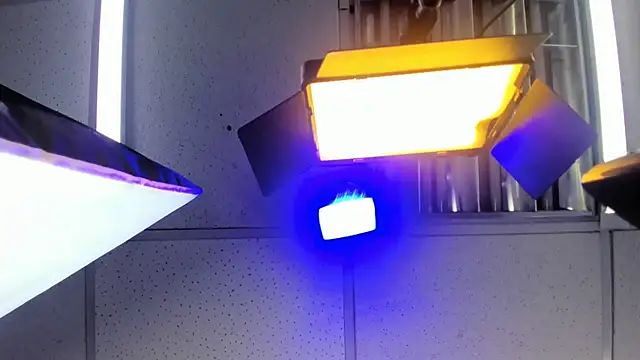 Aisha hotts777 online show from March 18, 2026, 3:20 am