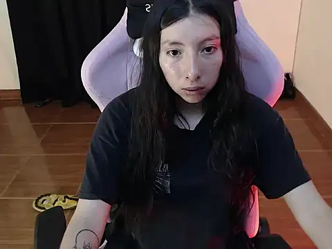 Snapshot of ScarlettShirahoshi chatting on September 9, 2025, 6:17 pm ScarlettShirahoshi online show from September 9, 2025, 6:17 pm