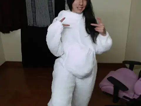 ScarlettShirahoshi online show from November 12, 2025, 7:29 pm