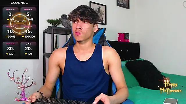 Gael Jones online show from November 2, 2025, 2:22 pm