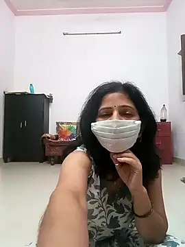 BITEXBABYlove online show from October 3, 2025, 1:56 pm