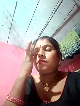 Snapshot of sanjna_sharmaa chatting on December 18, 2025, 2:21 pm sanjna sharmaa online show from December 18, 2025, 2:21 pm