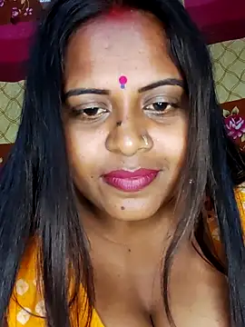 Hot-Show2 online show from April 8, 2026, 6:20 pm