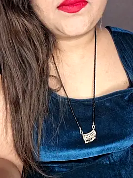 indian-hotmilfs online show from March 3, 2026, 6:37 pm