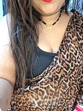 indian-hotmilfs online show from October 4, 2025, 10:33 pm