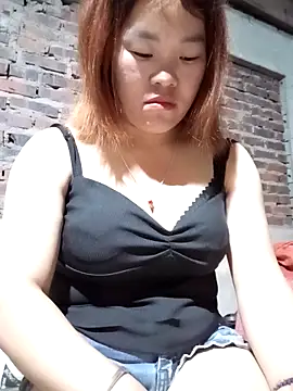 Snapshot of sukabae00 chatting on April 23, 2026, 12:51 pm sukabae00 online show from April 23, 2026, 12:51 pm