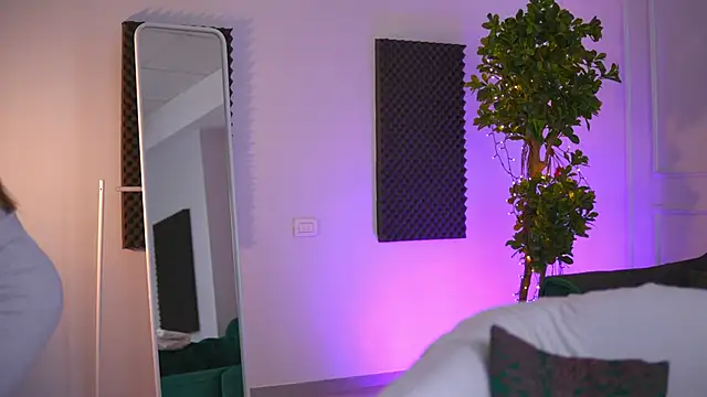 SiennaRuh online show from March 8, 2026, 11:57 am