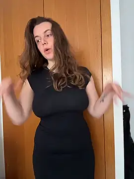 TenderLaGlamor online show from March 5, 2026, 10:23 am