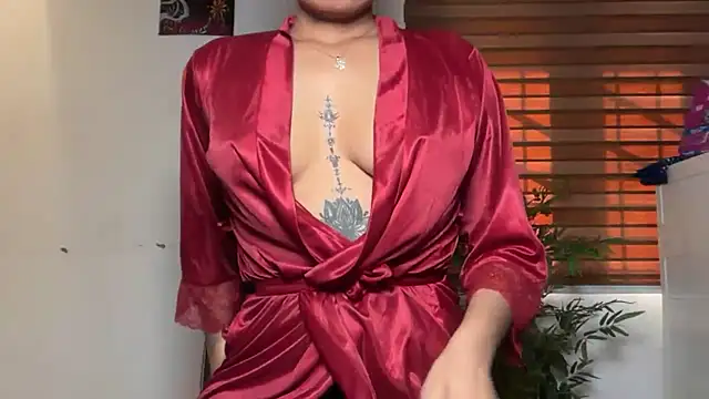 Snapshot of LucytheDevilQueen chatting on July 6, 2026, 3:24 am LucytheDevilQueen online show from July 6, 2026, 3:24 am