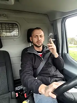 papichulo0099 online show from November 18, 2025, 10:51 am