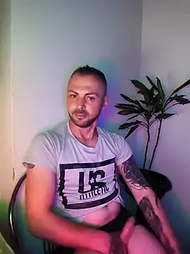 papichulo0099 online show from April 5, 2026, 3:13 am