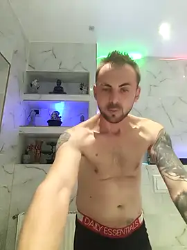 papichulo0099 online show from November 8, 2025, 3:54 am